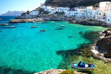 Fuga a Levanzo - Cena sull'isola
