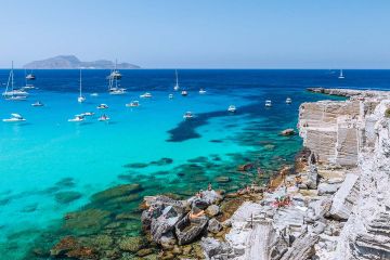Tour isole Egadi, perché scegliere un'escursione in barca
